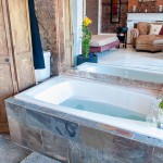 Royal Suite has a Jacuzzi tub.